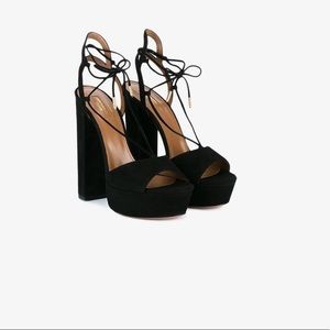 Black tie up platform